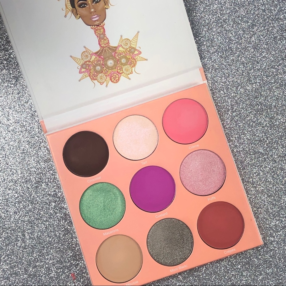 Juvia's Place Douce Eyeshadow Palette